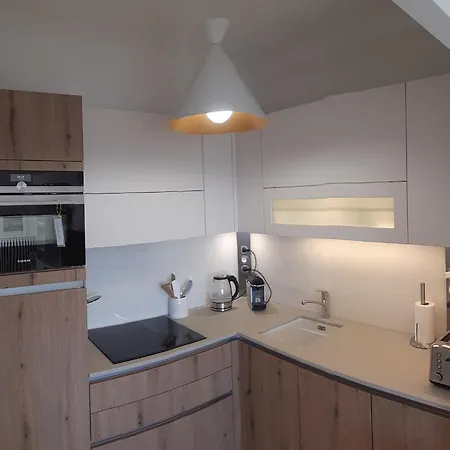 Neptune 5, Floor Studio, Sea View Apartment Menton