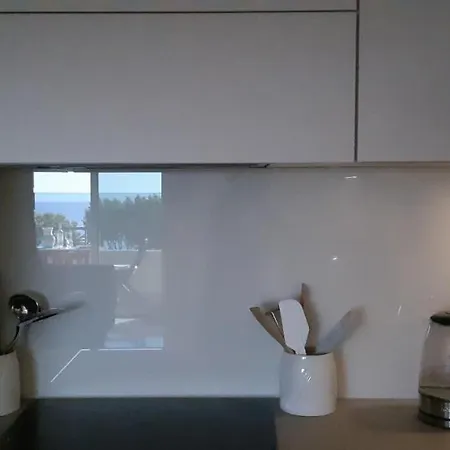 Apartment Neptune 5, Floor Studio, Sea View Menton