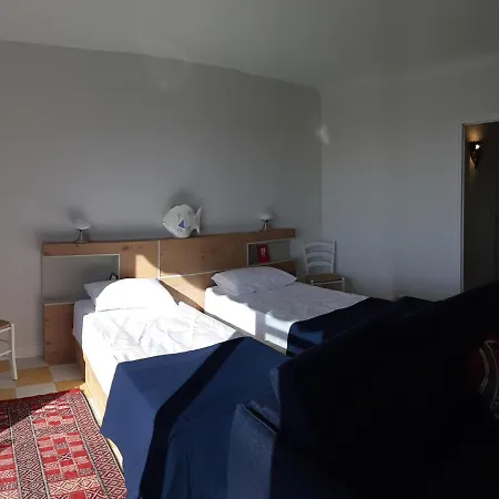 Neptune 5, Floor Studio, Sea View Apartment Menton