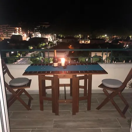 Neptune 5, Floor Studio, Sea View Menton