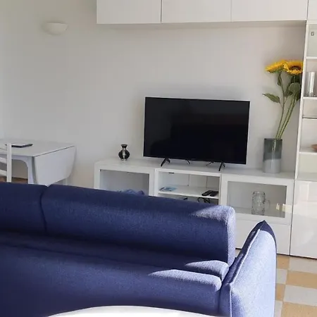 Апартаменты Neptune 5, Floor Studio, Sea View *