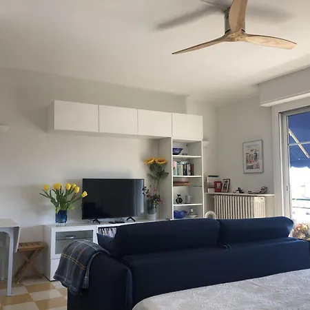Апартаменты Neptune 5, Floor Studio, Sea View *