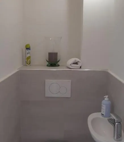 Neptune 5, Floor Studio, Sea View * Menton