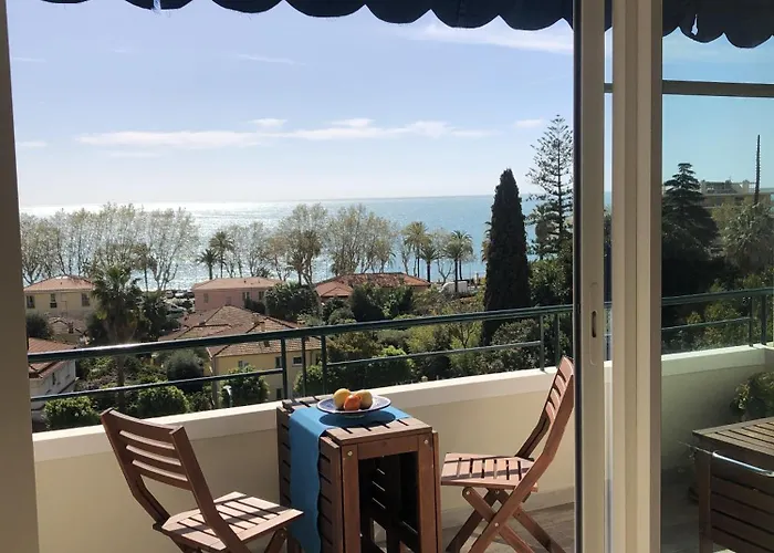 Neptune 5, Floor Studio, Sea View Apartamento Menton
