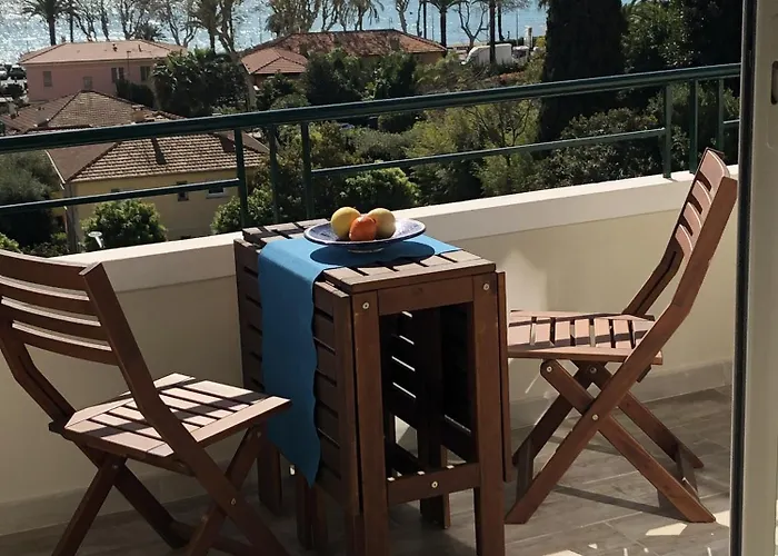 Neptune 5, Floor Studio, Sea View Apartamento *