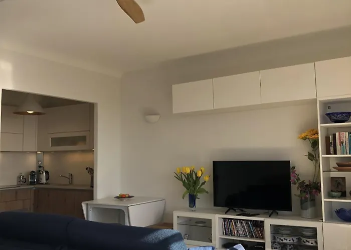 Neptune 5, Floor Studio, Sea View Apartamento
