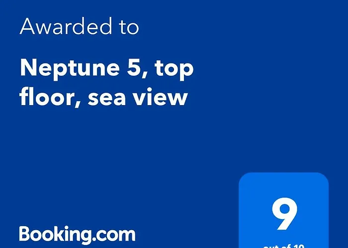 Neptune 5, Floor Studio, Sea View