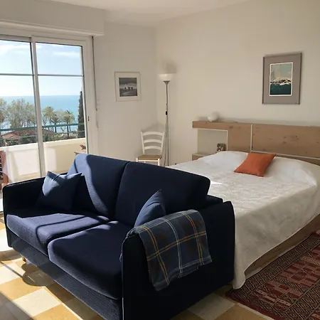 Neptune 5, Floor Studio, Sea View * Menton